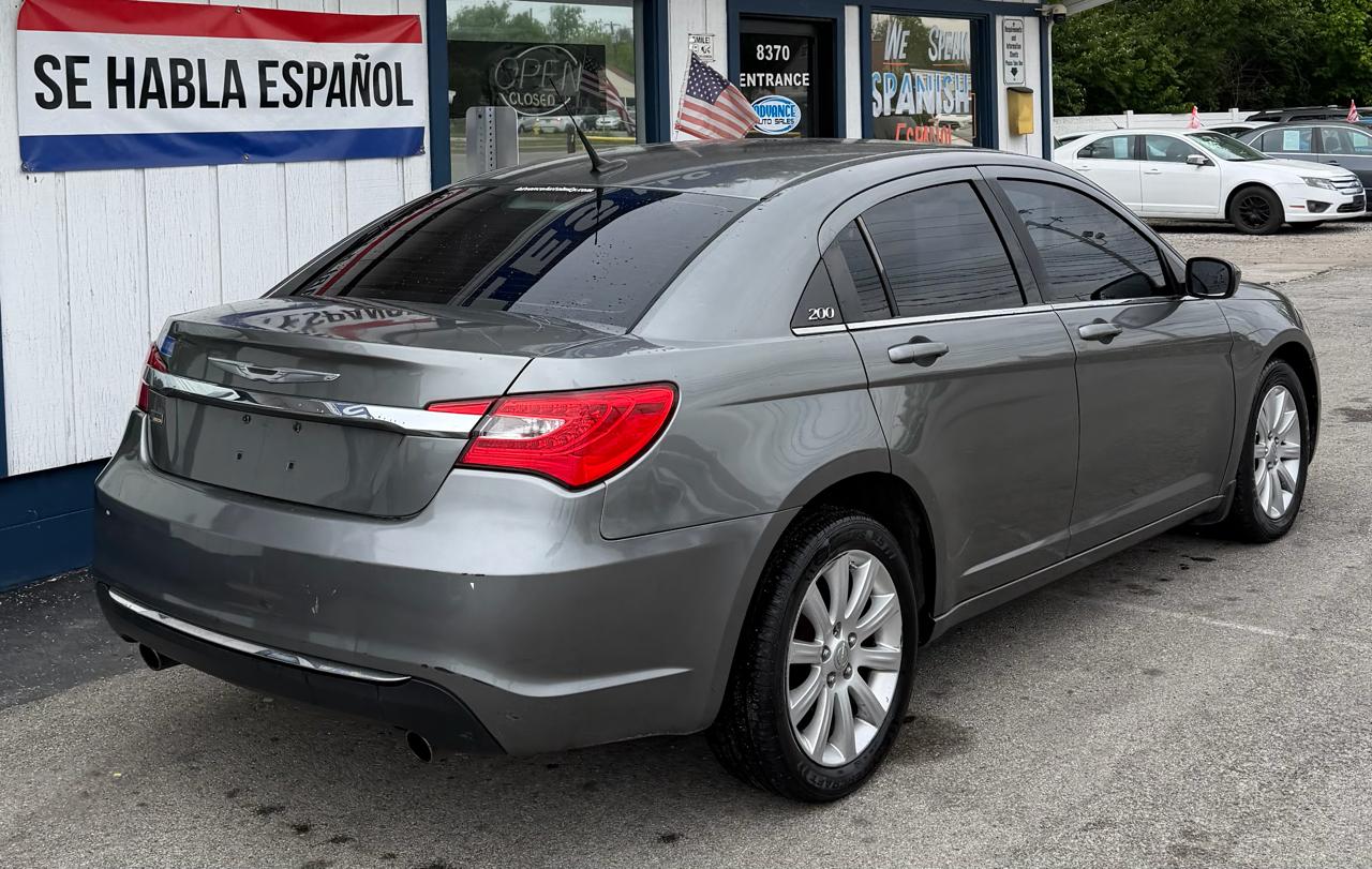Chrysler 200 Touring 2012