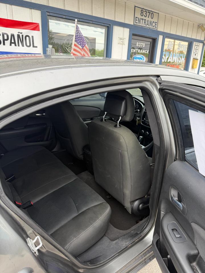 Chrysler 200 Touring 2012