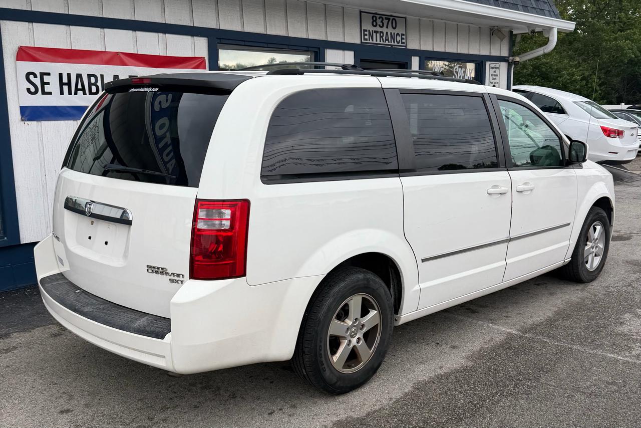 Dodge Grand Caravan SXT 2010