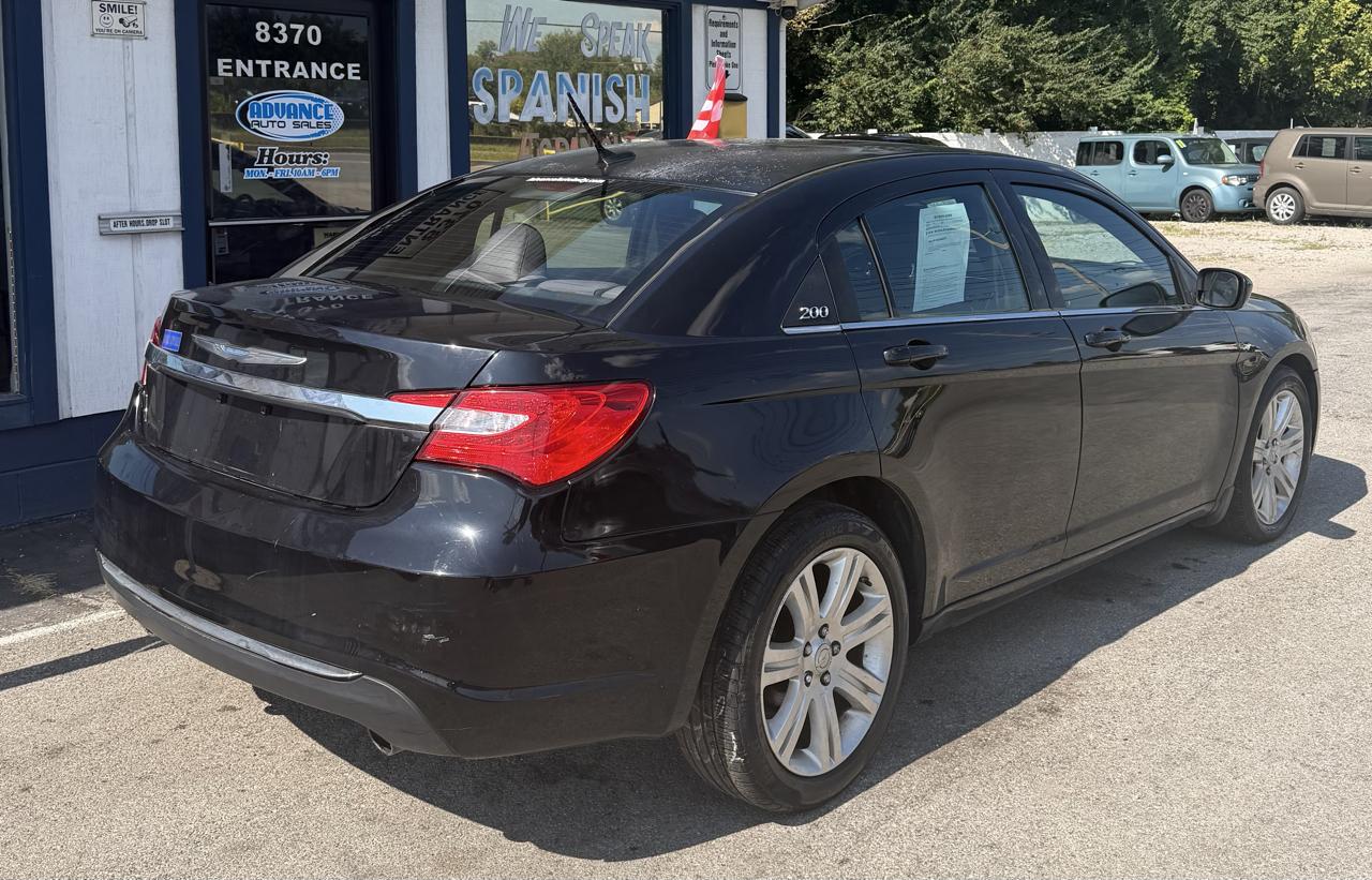 Chrysler 200 Touring 2012