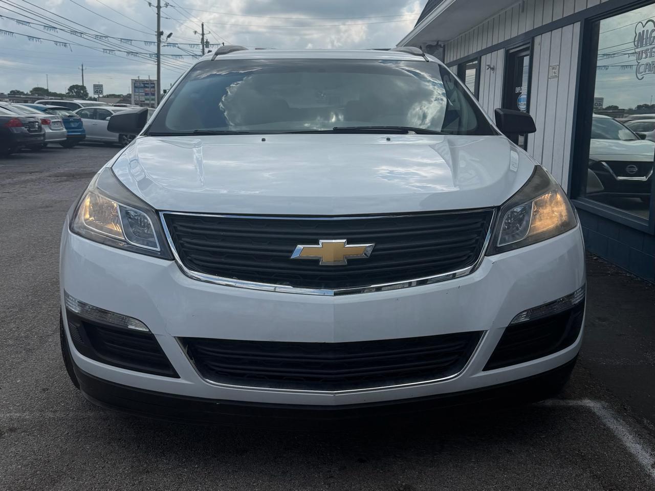 Chevrolet Traverse LS FWD w/PDC 2017