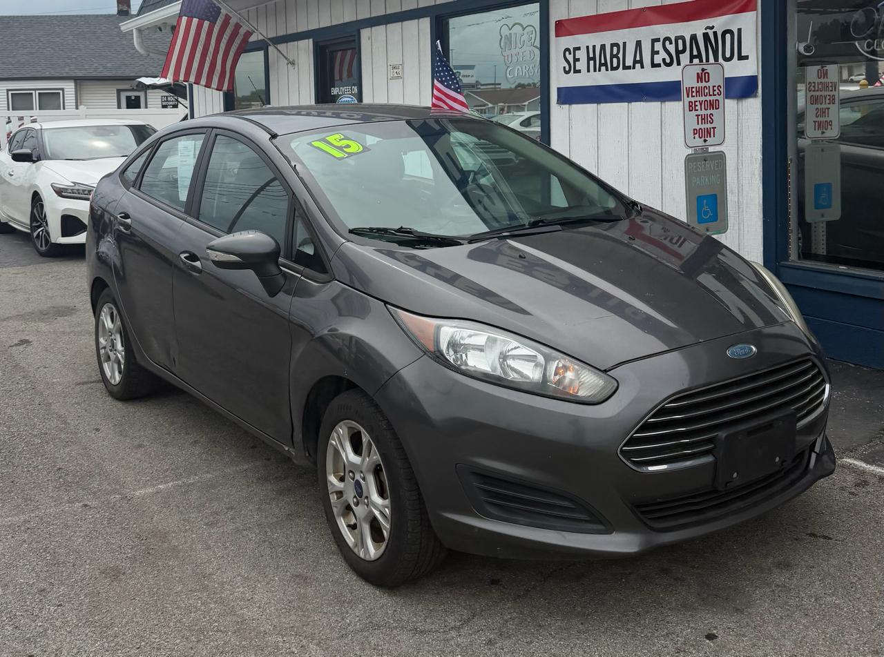 Ford Fiesta SE Sedan 2015