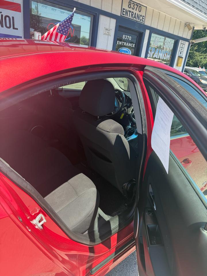Chevrolet Cruze 1LT 2011