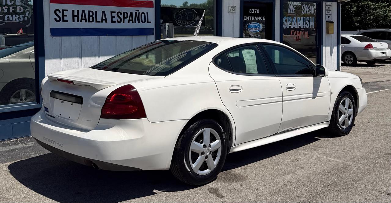 Pontiac Grand Prix Sedan 2007
