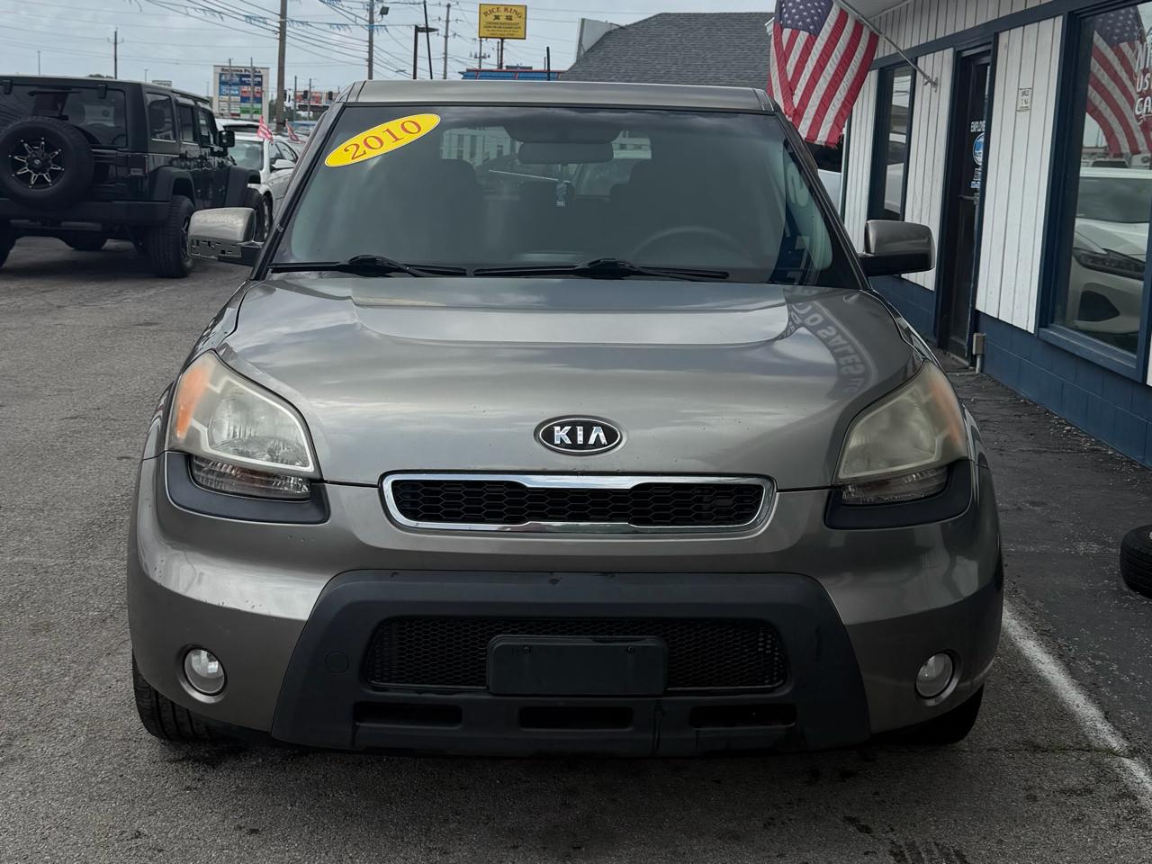Kia Soul + 2010