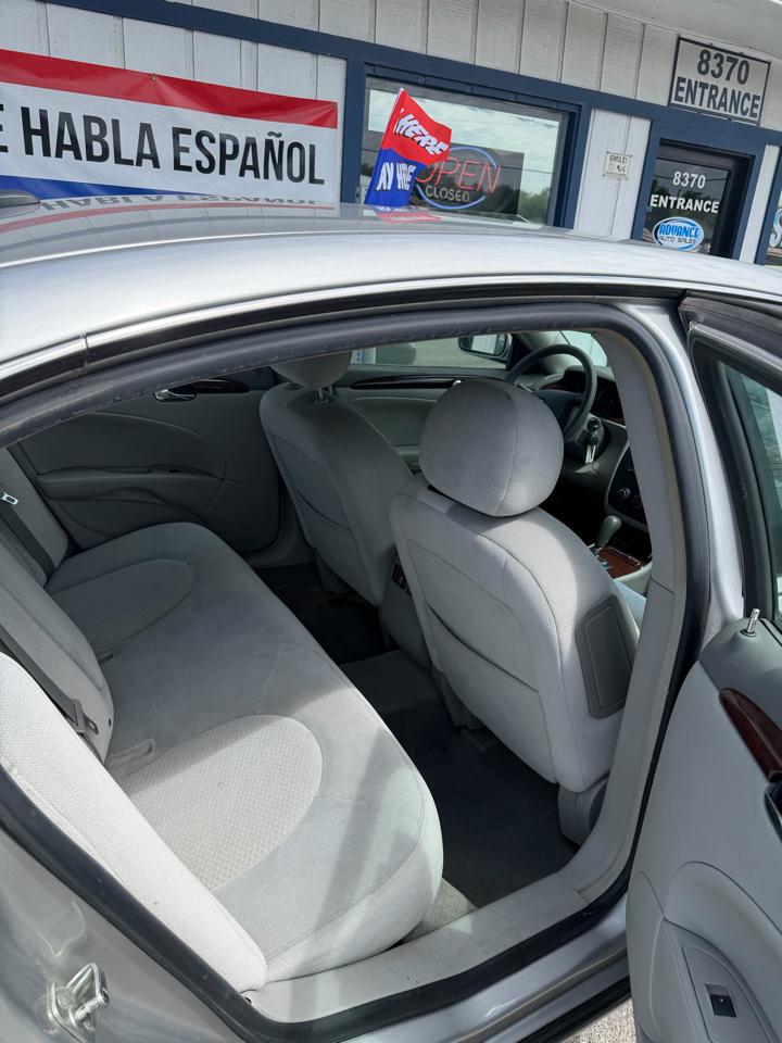 Buick Lucerne CX 2006
