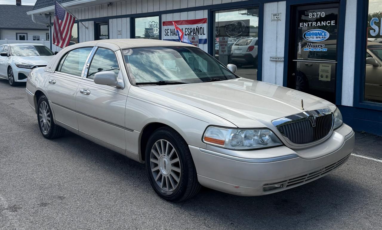Lincoln Town Car Signature 2003