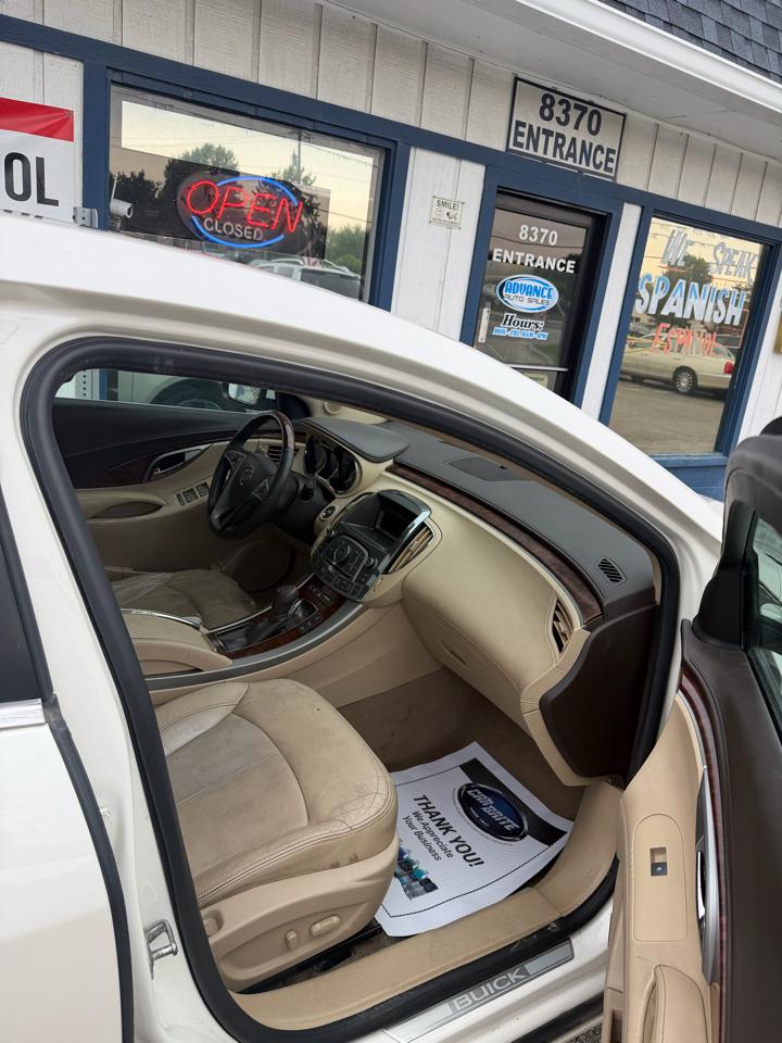 Buick LaCrosse CXS 2011