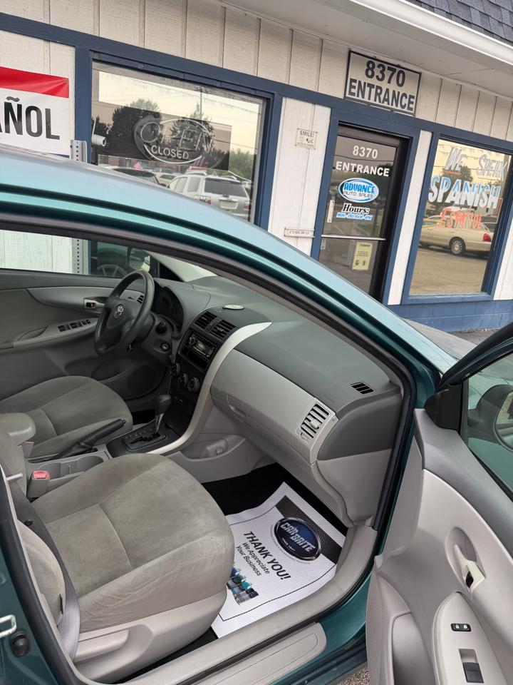 Toyota Corolla Base 4-Speed AT 2009