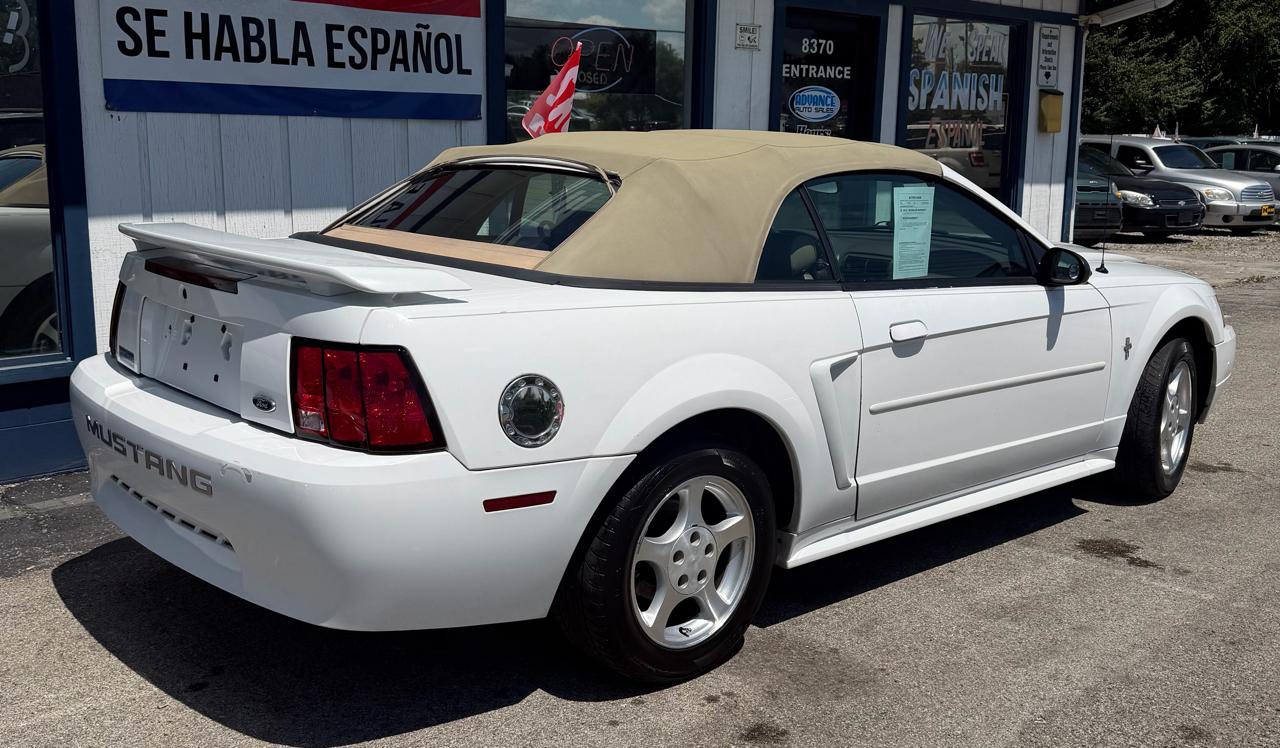 Ford Mustang Deluxe Convertible 2003