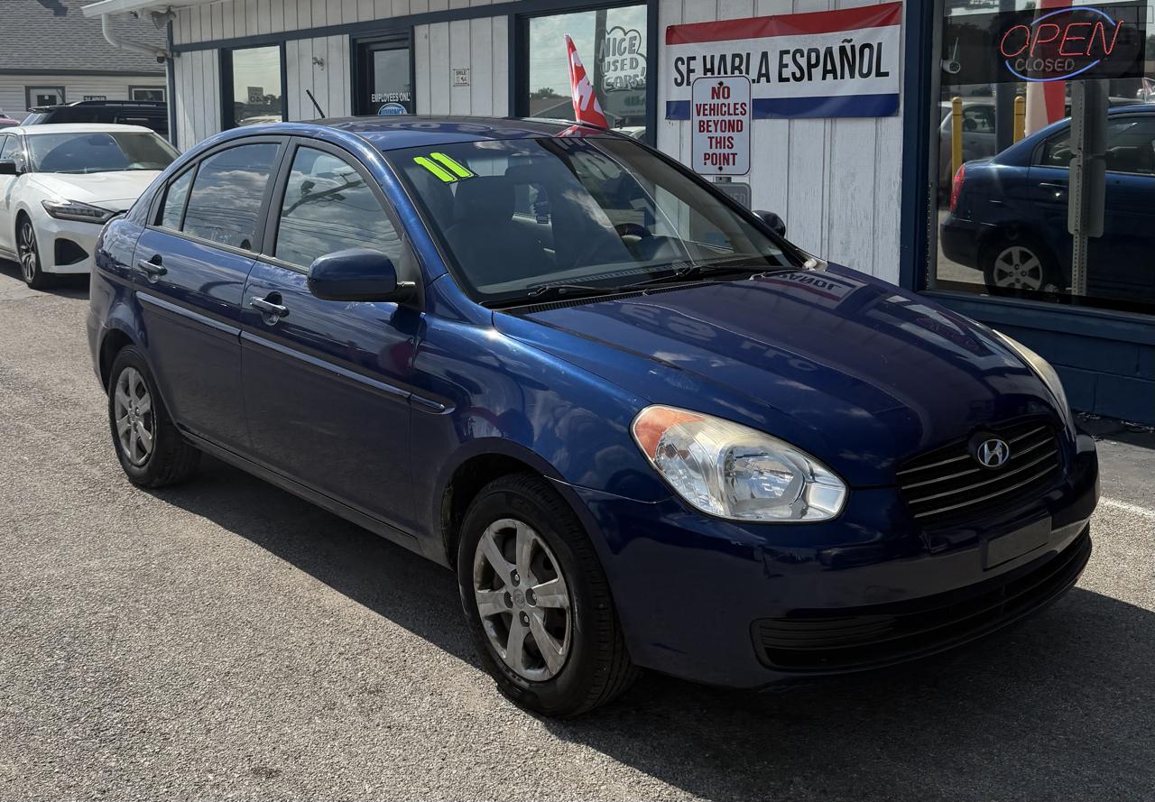Hyundai Accent GLS 4-Door 2011