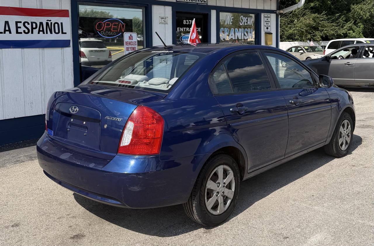 Hyundai Accent GLS 4-Door 2011