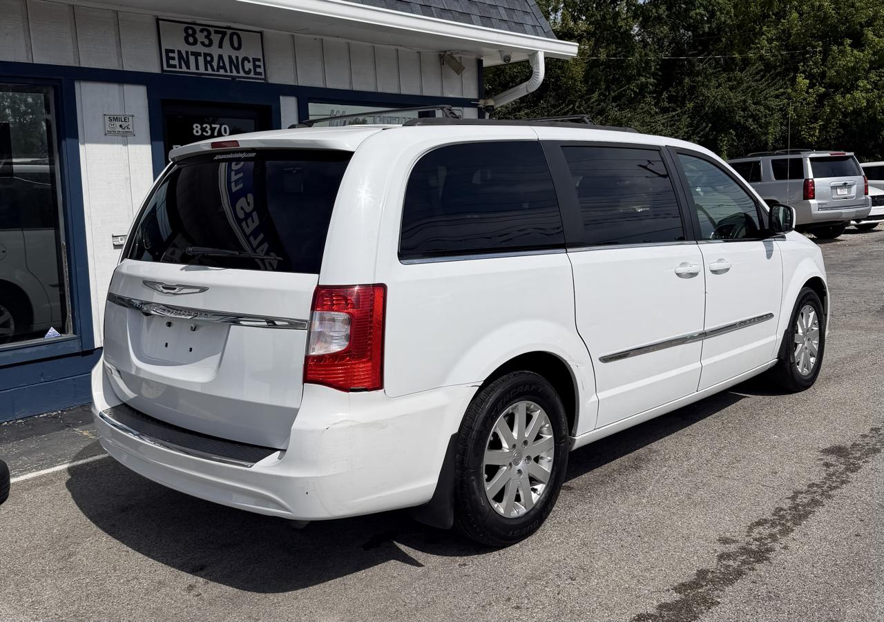 Chrysler Town & Country Touring 2016