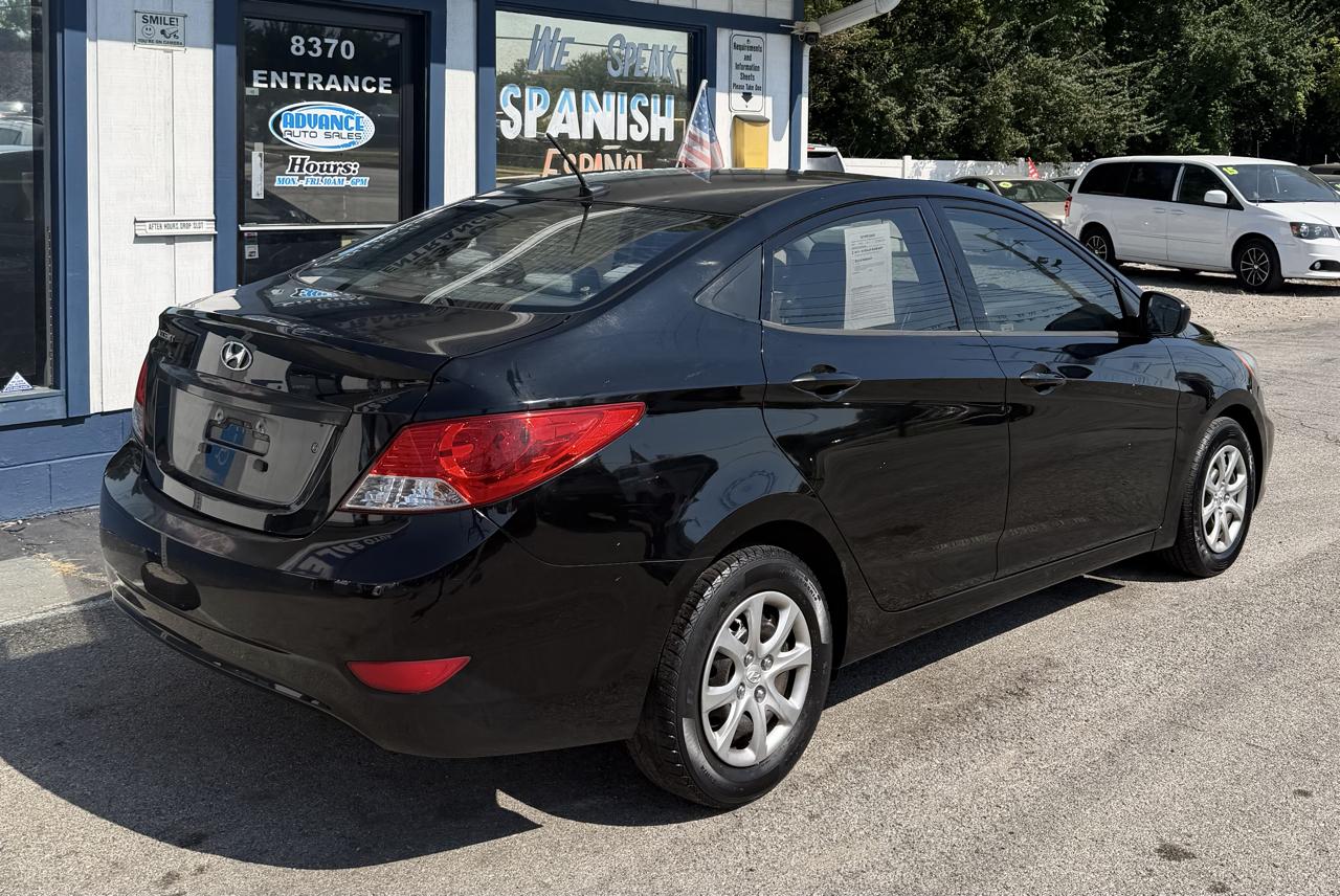 Hyundai Accent GLS 4-Door 2012