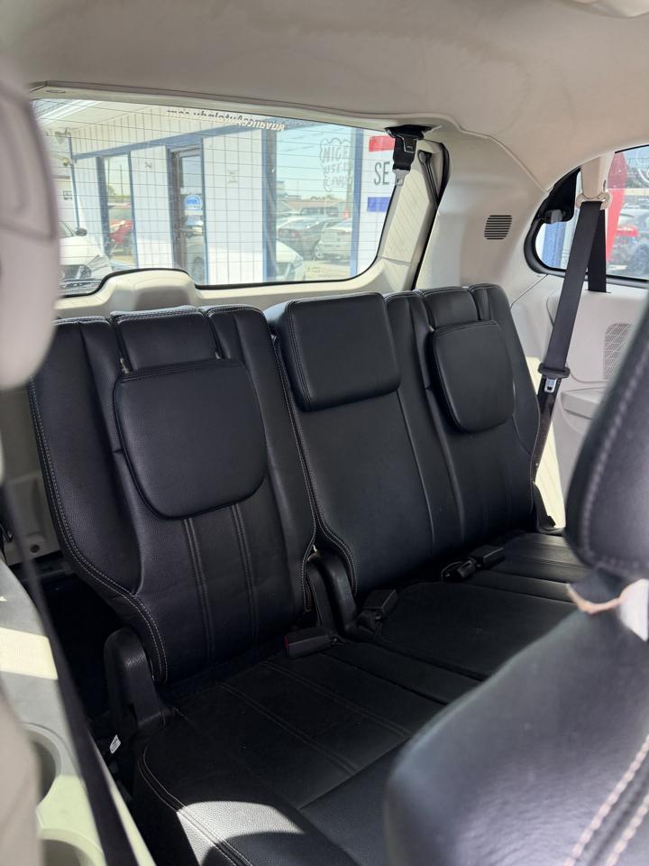 Chrysler Town & Country Touring 2014