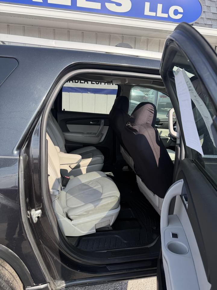 GMC Acadia SLT-2 AWD 2011