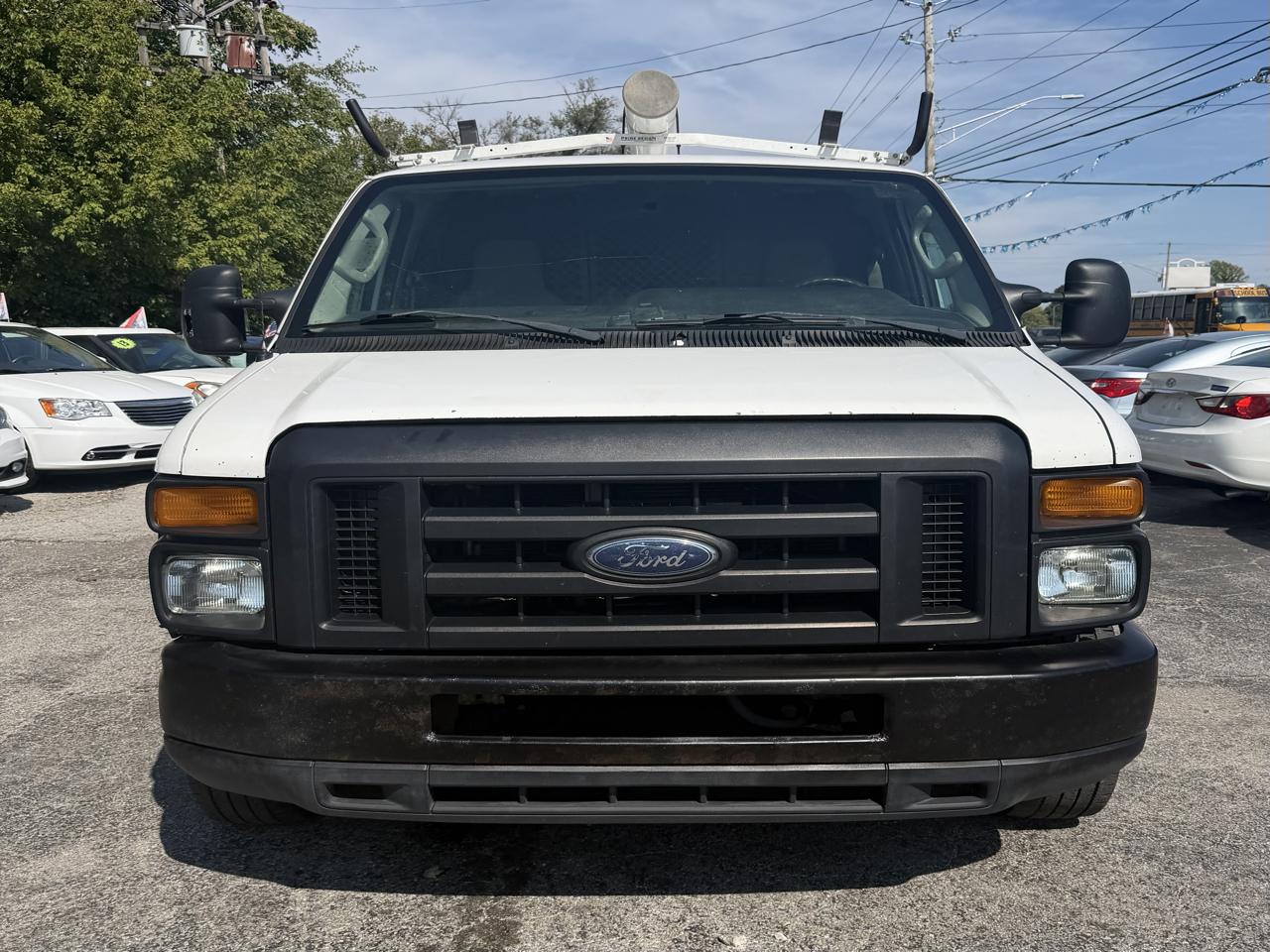 Ford Econoline E-350 Super Duty 2011
