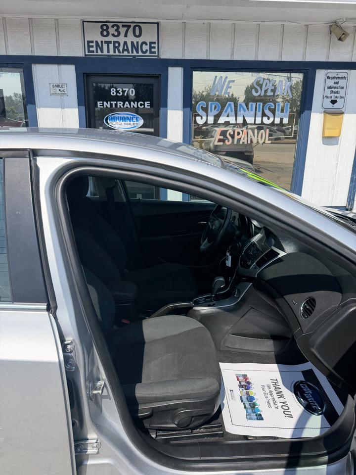 Chevrolet Cruze 1LT 2011
