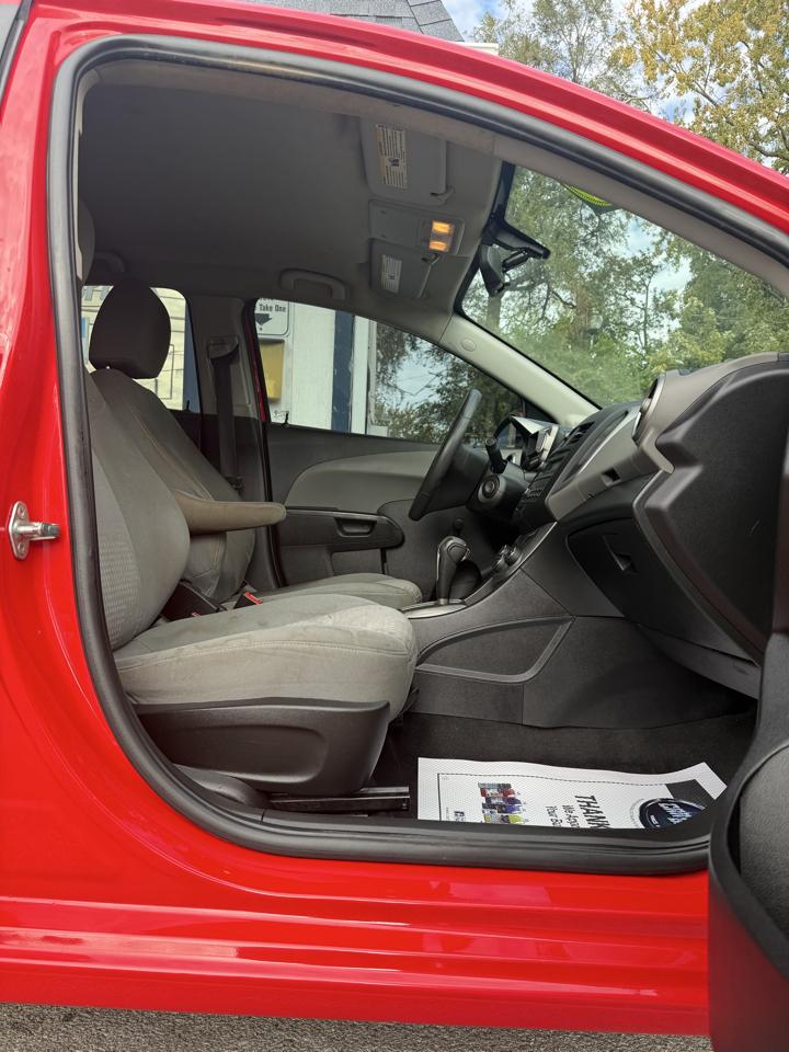 Chevrolet Sonic LS Auto Sedan 2016