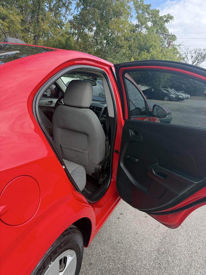 Chevrolet Sonic LS Auto Sedan 2016