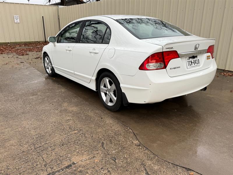 Honda Civic LX-S Sedan 5-Speed AT 2011