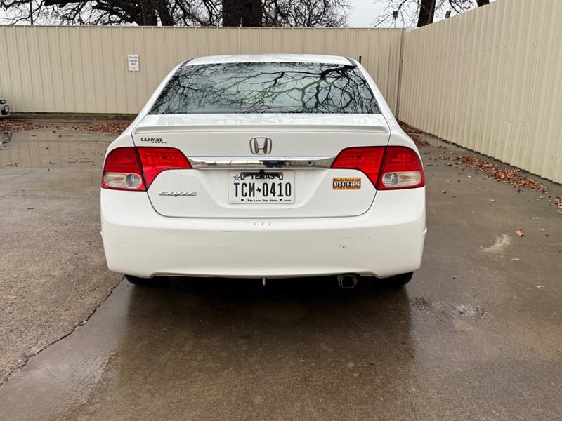 Honda Civic LX-S Sedan 5-Speed AT 2011