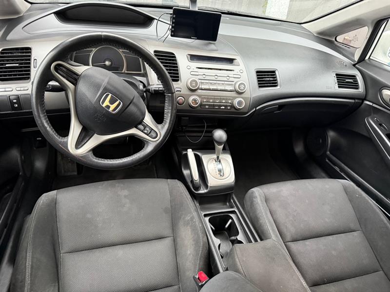 Honda Civic LX-S Sedan 5-Speed AT 2011