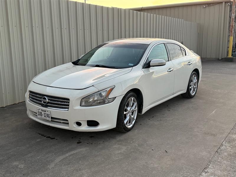 Nissan Maxima S 2012