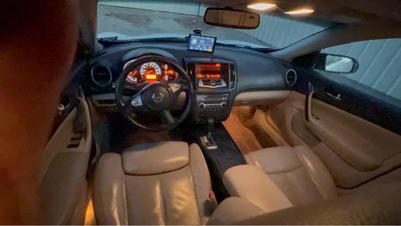 Nissan Maxima S 2012