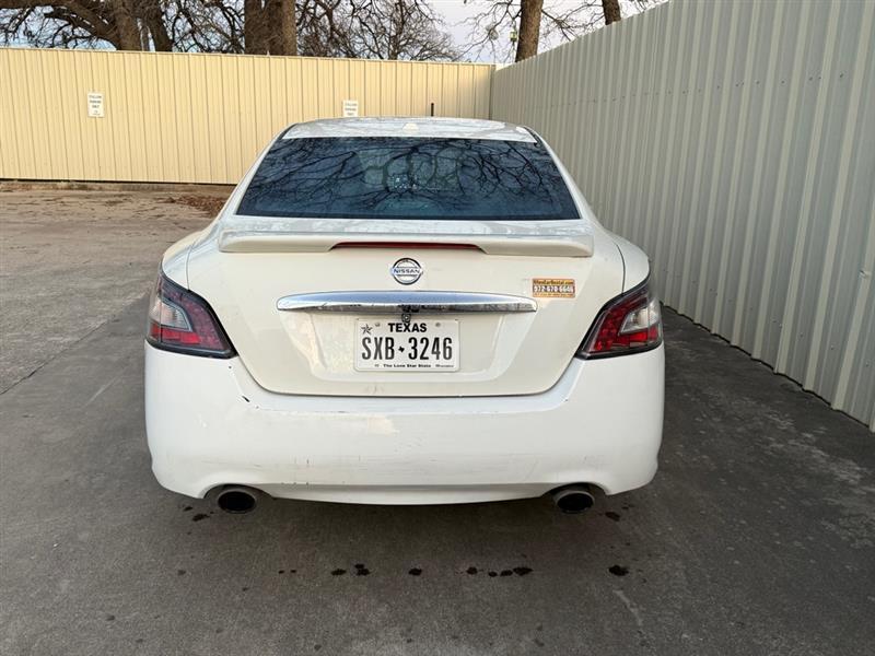 Nissan Maxima S 2012