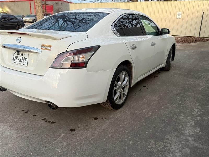 Nissan Maxima S 2012