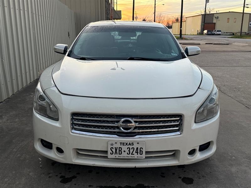 Nissan Maxima S 2012