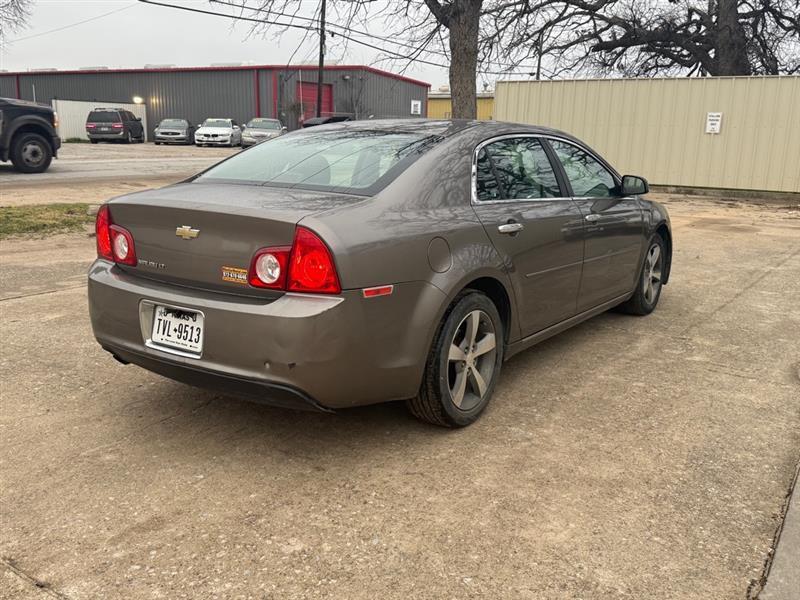 Chevrolet Malibu  2012