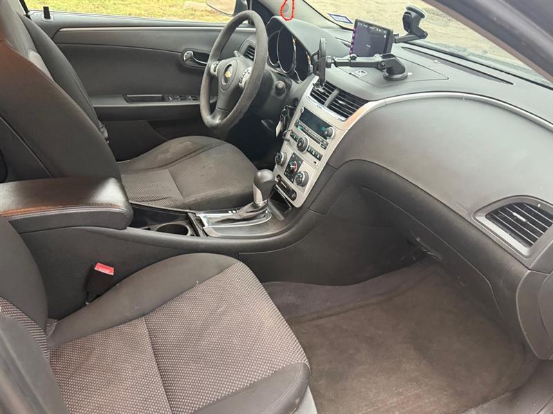 Chevrolet Malibu  2012