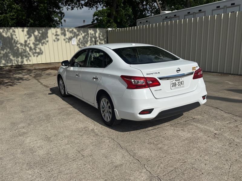 Nissan Sentra  2018