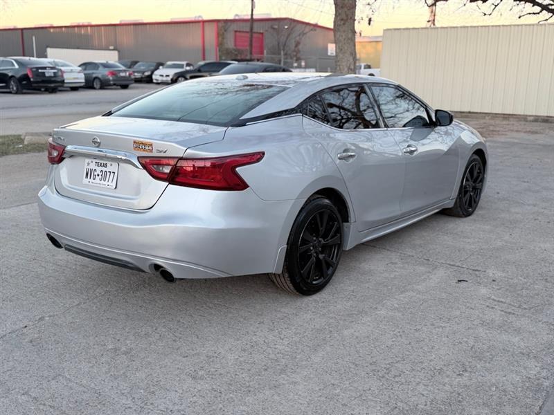 Nissan Maxima  2017