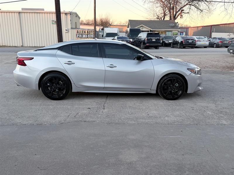 Nissan Maxima  2017