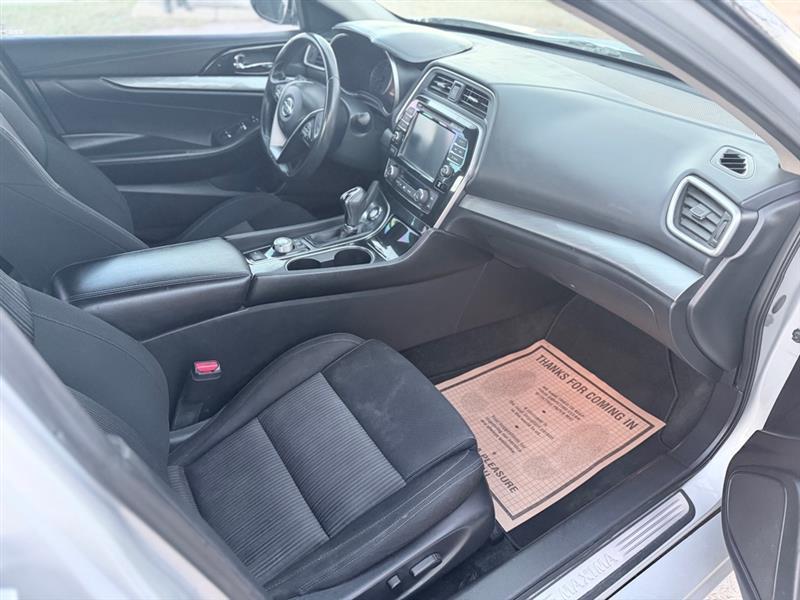 Nissan Maxima  2017