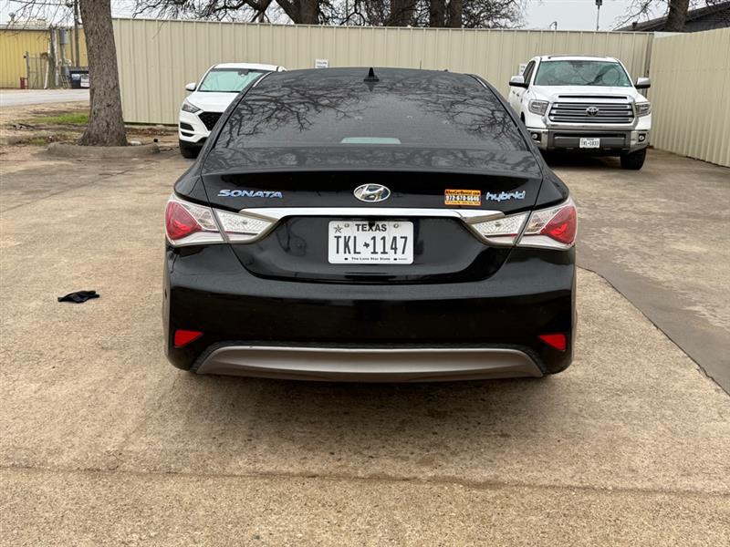 Hyundai Sonata Hybrid Sedan 2013