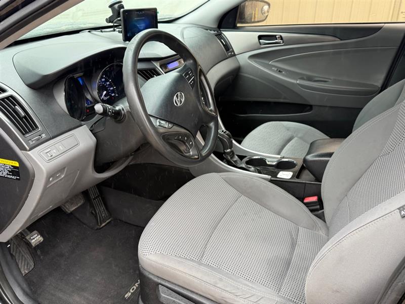 Hyundai Sonata Hybrid Sedan 2013