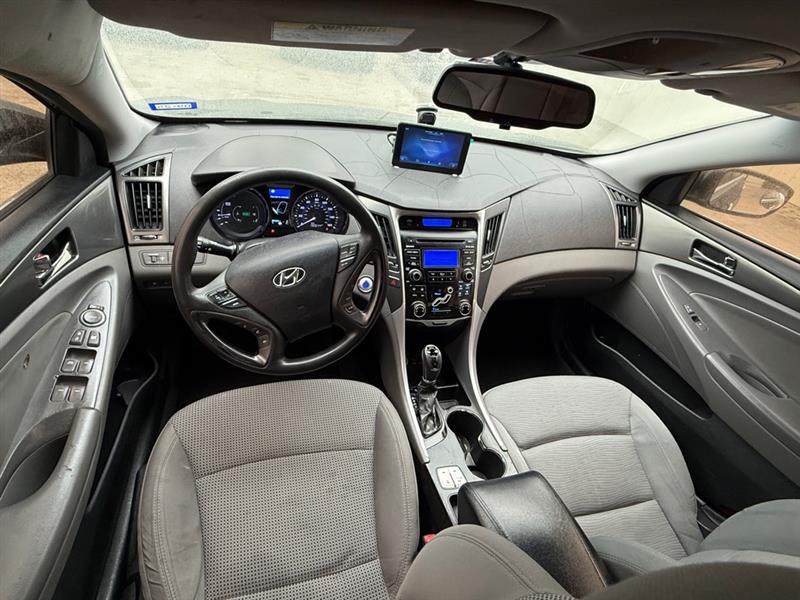 Hyundai Sonata Hybrid Sedan 2013