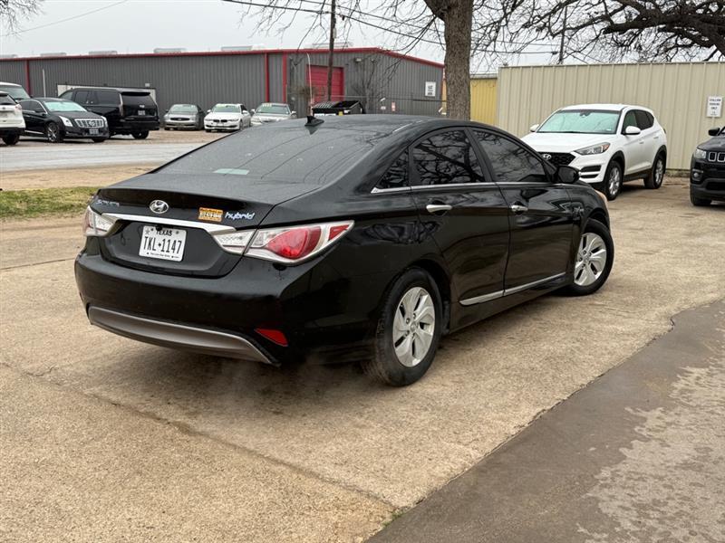 Hyundai Sonata Hybrid  2013