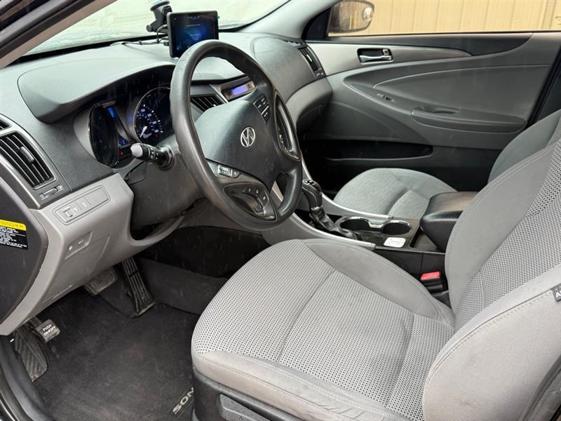 Hyundai Sonata Hybrid  2013