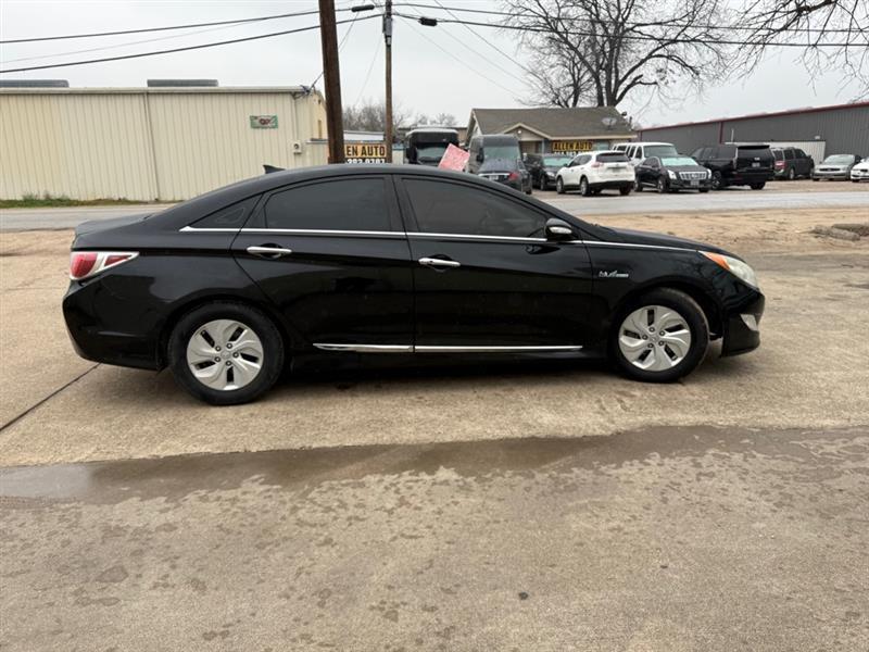Hyundai Sonata Hybrid  2013