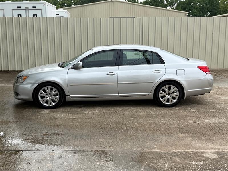 Toyota Avalon XL 2010