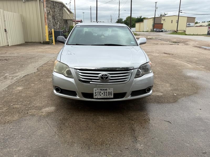 Toyota Avalon XL 2010