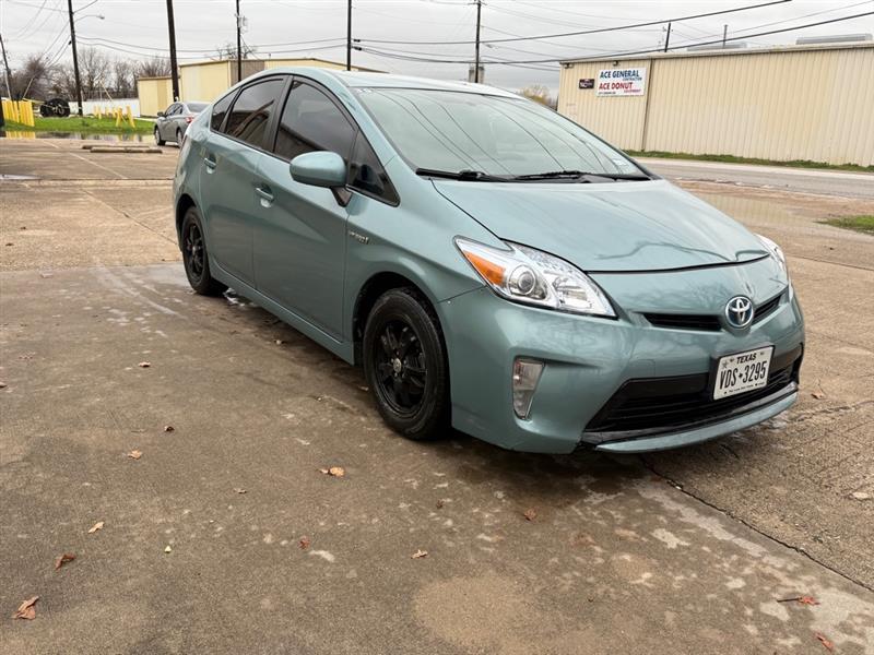 Toyota Prius  2013