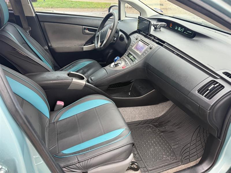 Toyota Prius  2013