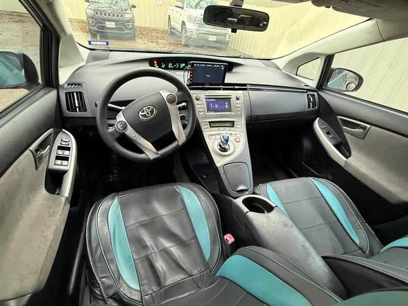 Toyota Prius  2013