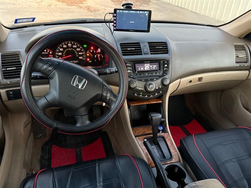 Honda Accord  2004